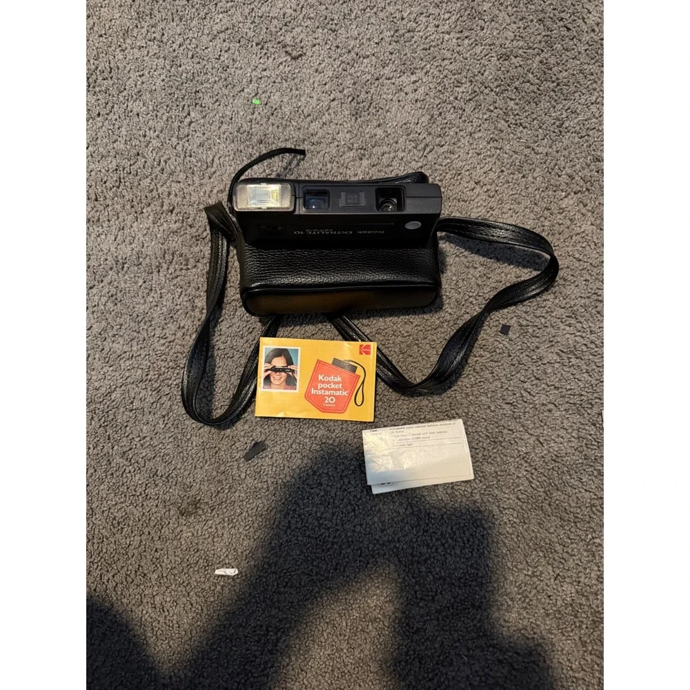 Kodak Ektralite 10 Pocket Camera 110 Film Vintage Black with Case and Manual‎